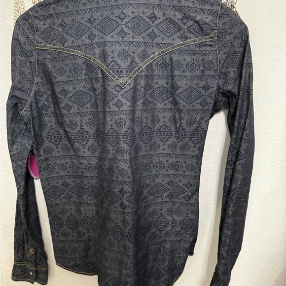 Patterned Long Sleeve Button-Up Shirt - Picture 2 of 3